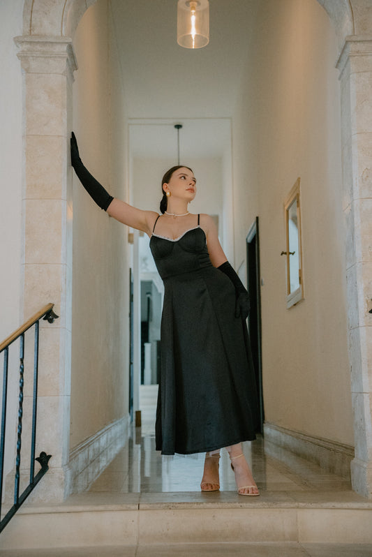 Vintage-Inspired Bustier Dress with Tulle Underskirt - House of Tsarivna